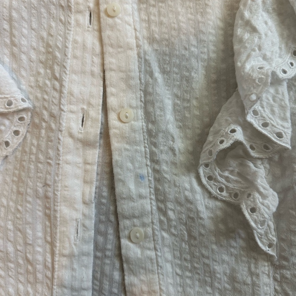 Button down - Picture 2 of 3